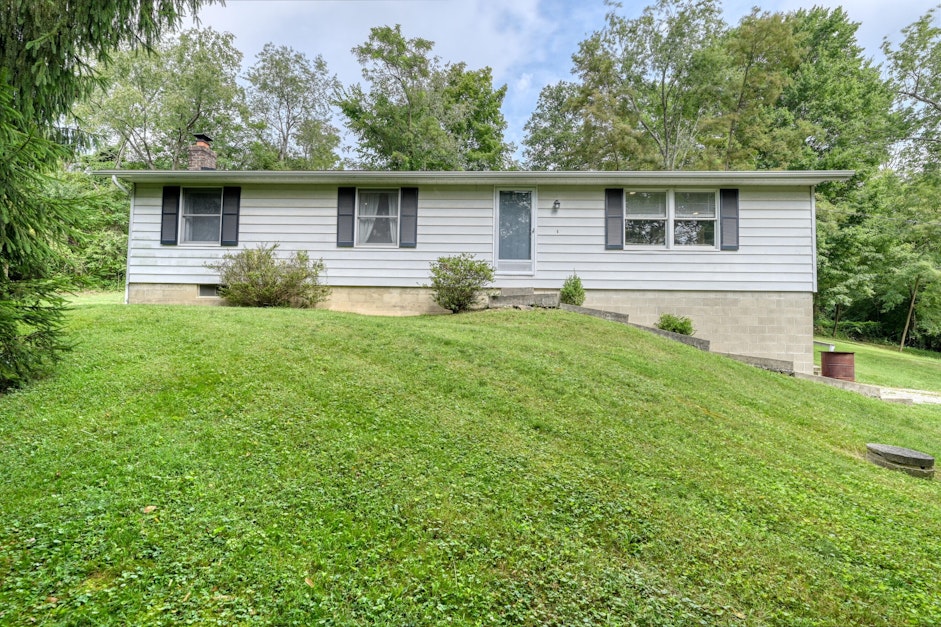 9310 Panhandle Road, Newark, OH 43056, Presented by Timothy Meacham